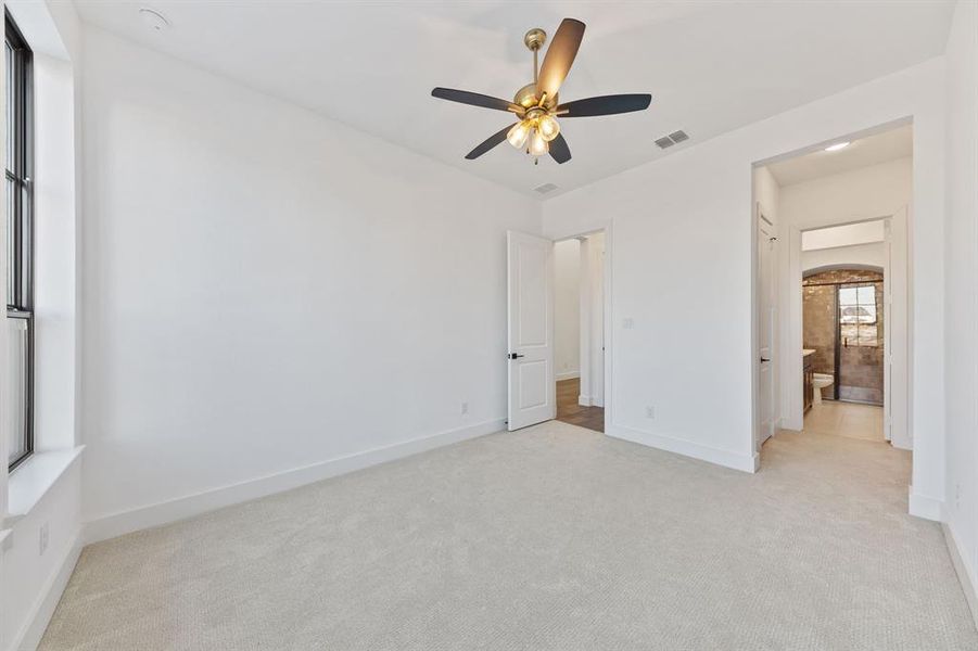 Spacious, unfurnished interior of a new home in Fields 60', Frisco (Image 37). Spacious, unfurnished interior of a new home in Fields 60', Frisco (Image 37).