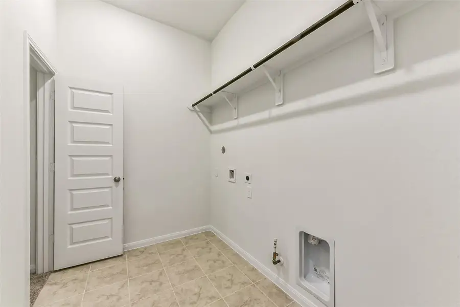 Spacious, unfurnished interior of a new home in Encino Estates, Dayton (Image 22). Spacious, unfurnished interior of a new home in Encino Estates, Dayton (Image 22).