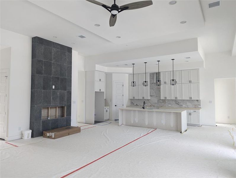 livingroom and kitchen