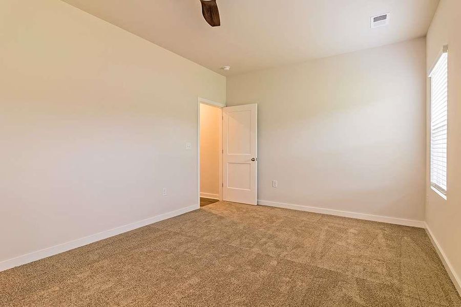 Spacious, unfurnished interior of a new home in Southern Hills, McDonough (Image 19).