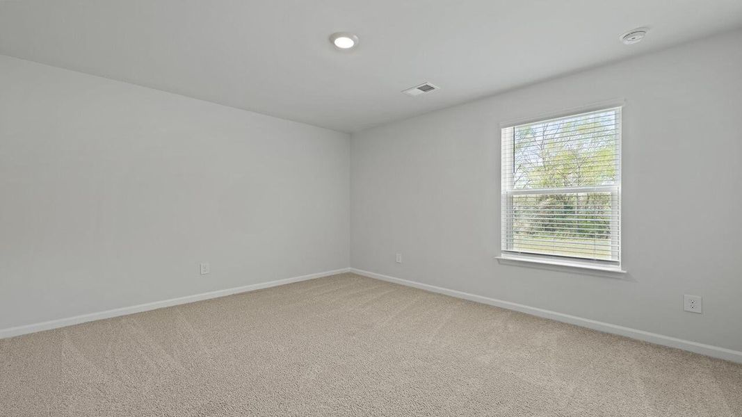 Spacious, unfurnished interior of a new home in Lakeview at Kitfield, Moncks Corner (Image 24).