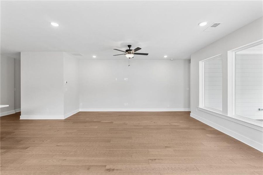 Spacious, unfurnished interior of a new home in Maple Grove at Towne Lake, Woodstock (Image 11). Spacious, unfurnished interior of a new home in Maple Grove at Towne Lake, Woodstock (Image 11).