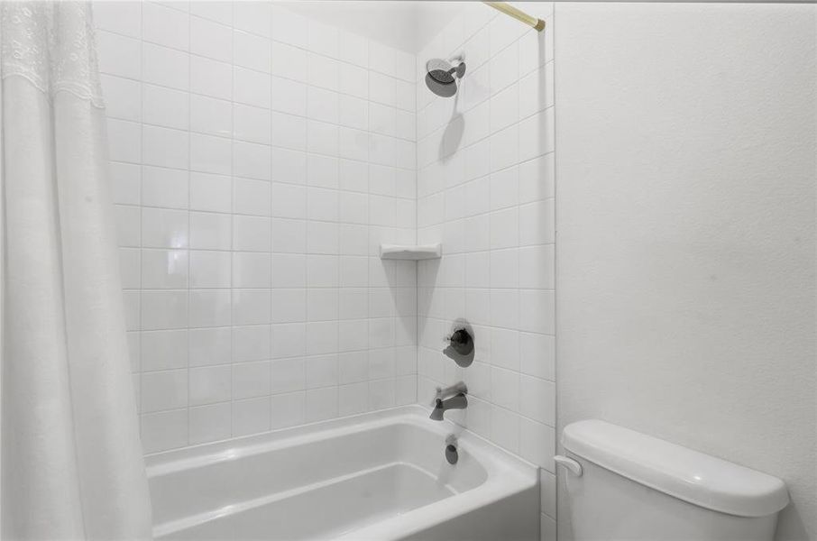 Image 39 of a home in Oak Hills.