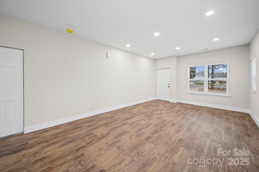 Spacious, unfurnished interior of a new home in , Monroe (Image 18).