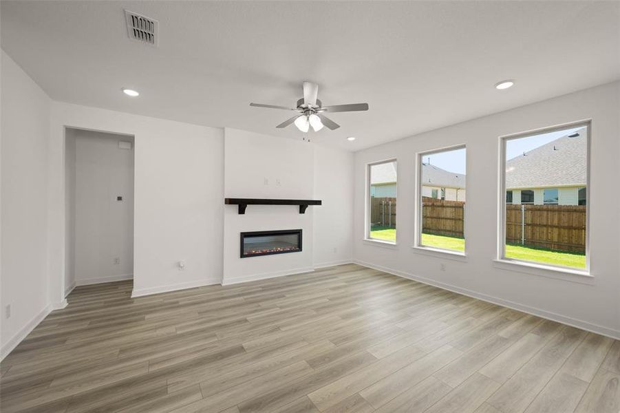 6929 Freight Train- Living Room-1 6929 Freight Train- Living Room-1