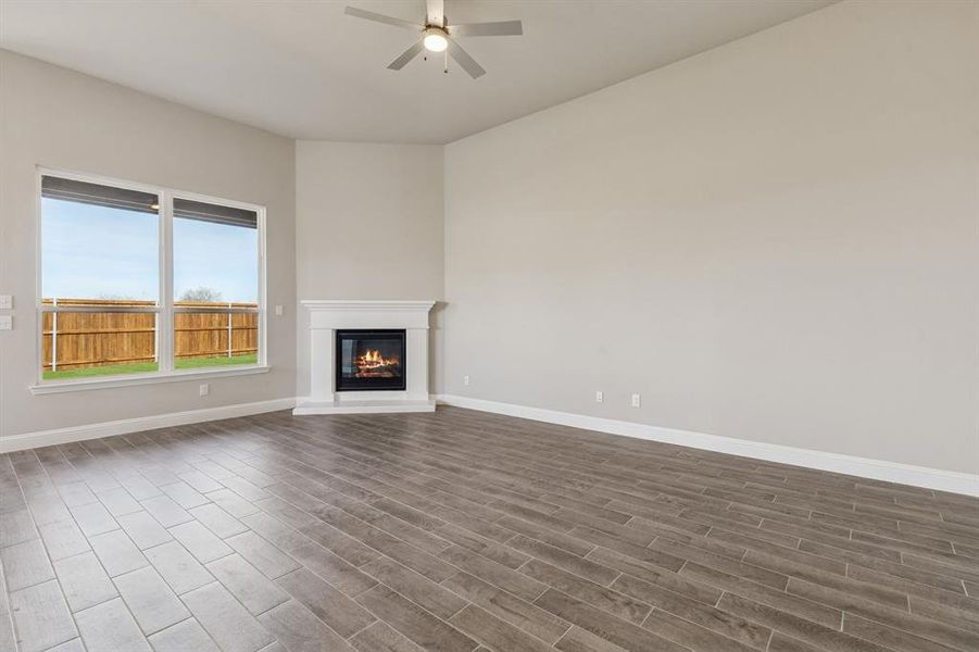 Spacious, unfurnished interior of a new home in Venetian, Weston (Image 16).