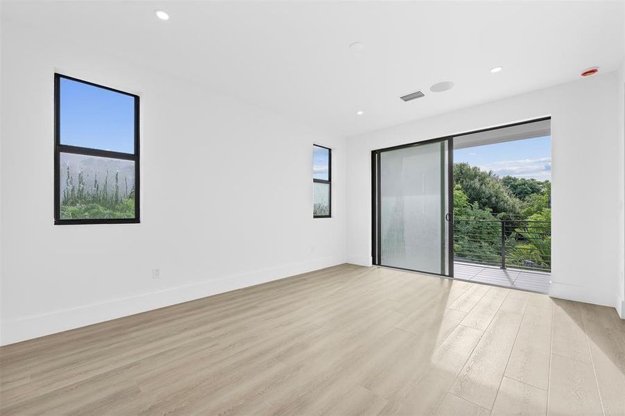 Spacious, unfurnished interior of a new home in , Fort Lauderdale (Image 15). Spacious, unfurnished interior of a new home in , Fort Lauderdale (Image 15).
