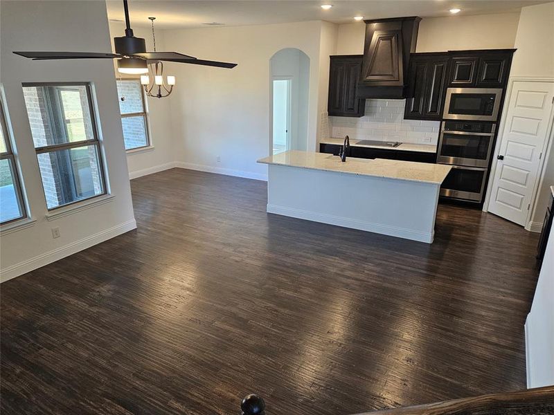 Spacious, unfurnished interior of a new home in Corner Stone Ranch, Howe (Image 15).