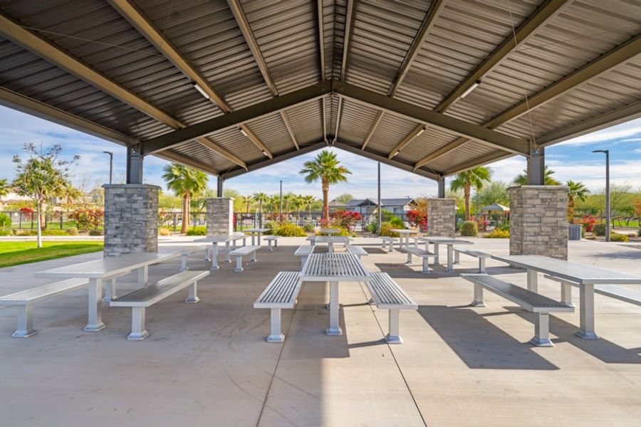 Community amenities in Stonehaven, Glendale (Image 39). Community amenities in Stonehaven, Glendale (Image 39).