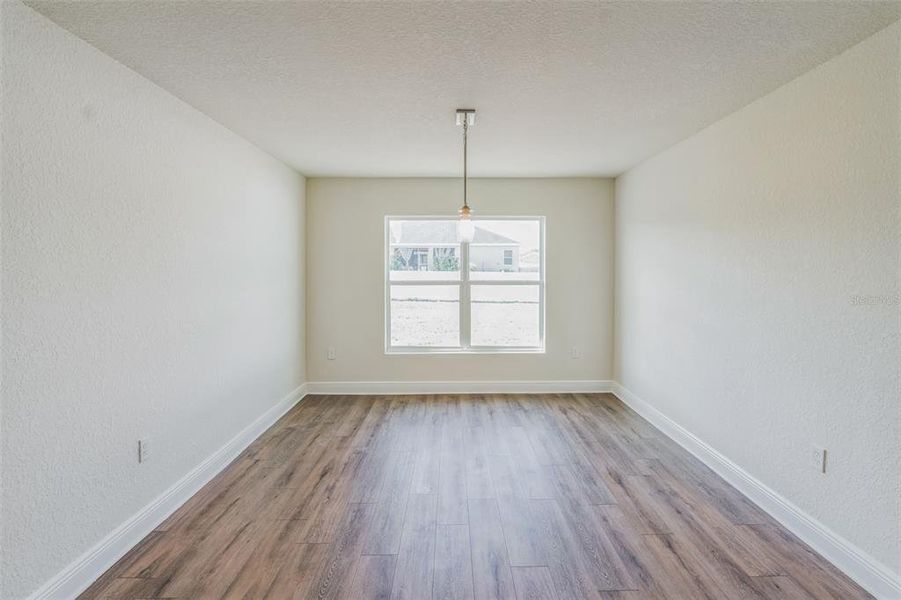 Spacious, unfurnished interior of a new home in , Ocala (Image 9).