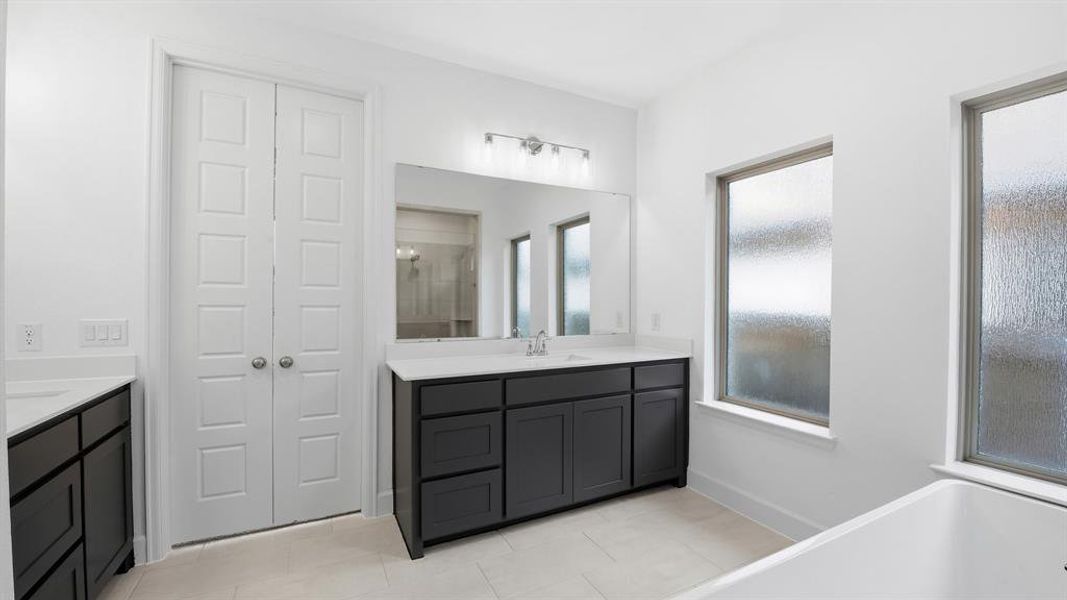 Furnished interior view inside a new home in Avondale, Fate (Image 10).