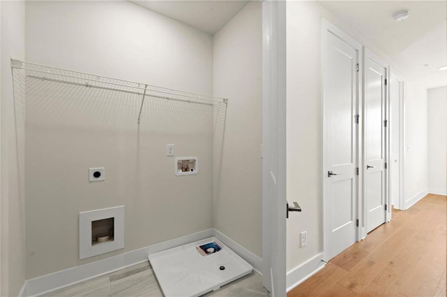 Spacious, unfurnished interior of a new home in , Alpharetta (Image 45).