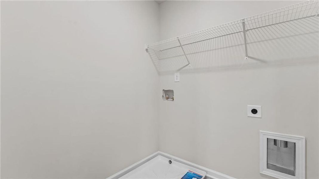 Spacious, unfurnished interior of a new home in Hampton Ridge, Jefferson (Image 14).