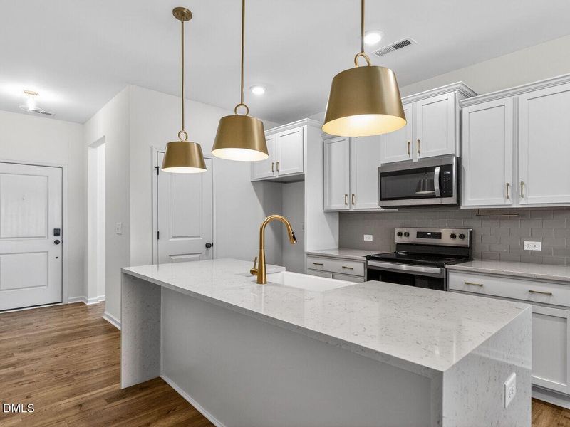 008-1280x960-kitchen