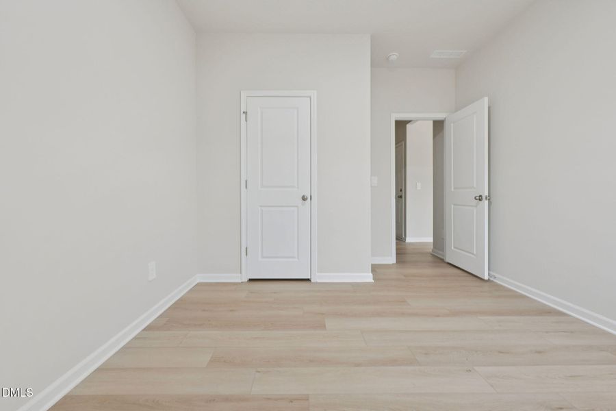 31-web-or-mls-Raleigh - Oak Manor - 540 31-web-or-mls-Raleigh - Oak Manor - 540