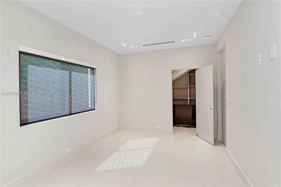 Spacious, unfurnished interior of a new home in , Miami (Image 30). Spacious, unfurnished interior of a new home in , Miami (Image 30).