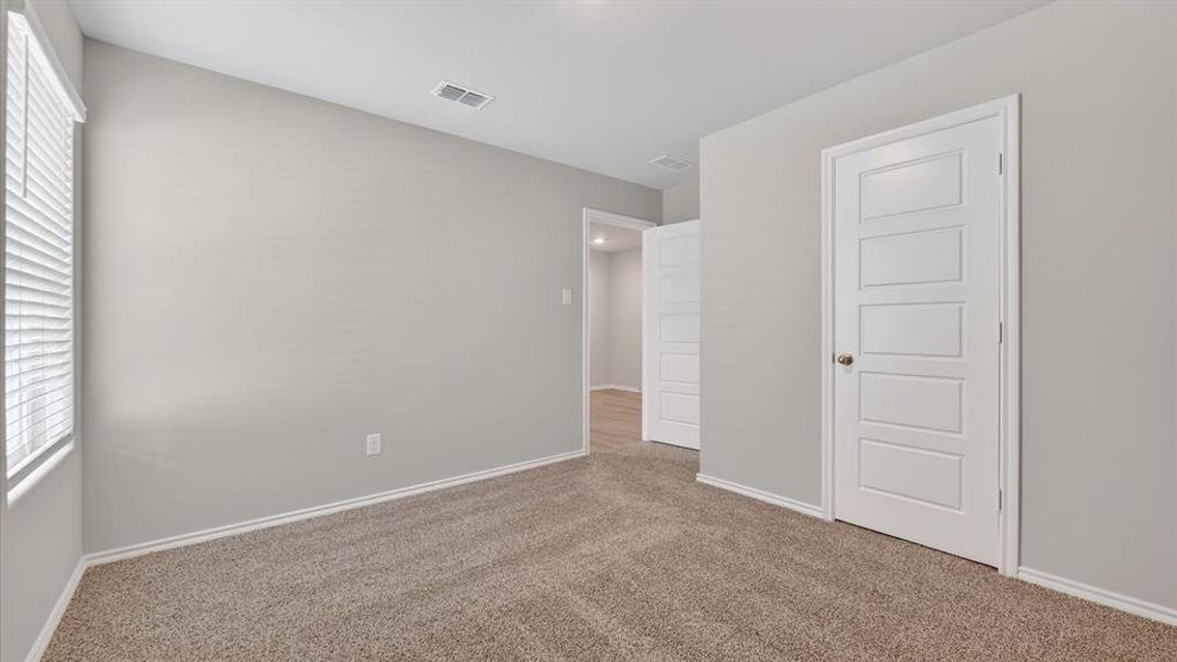 Spacious, unfurnished interior of a new home in Longhorn Estates, Fort Worth (Image 17). Spacious, unfurnished interior of a new home in Longhorn Estates, Fort Worth (Image 17).