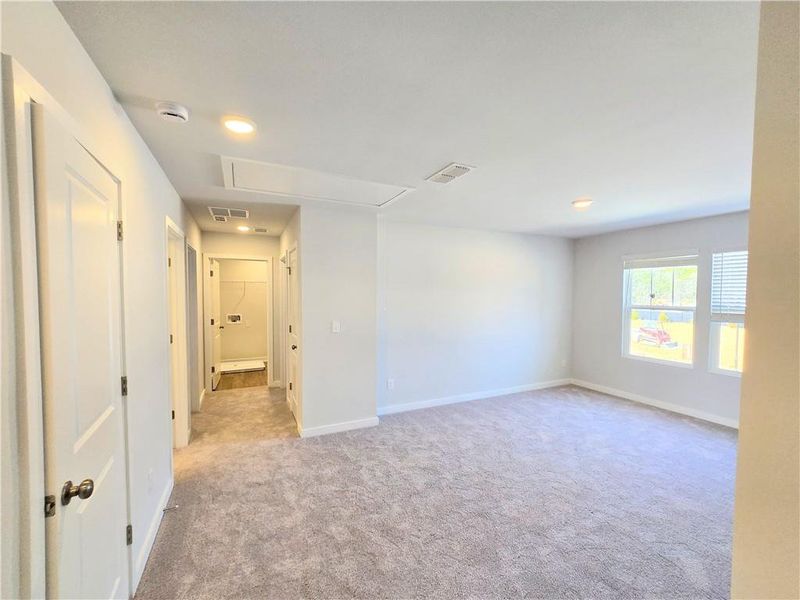 Spacious, unfurnished interior of a new home in Hawthorne Reserve, Dallas (Image 19). Spacious, unfurnished interior of a new home in Hawthorne Reserve, Dallas (Image 19).
