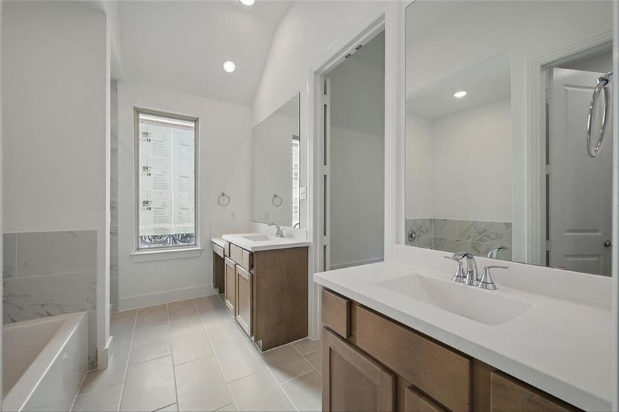 4289SantuaryROYCA013