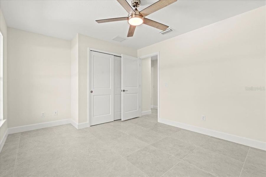 Spacious, unfurnished interior of a new home in , Englewood (Image 26).