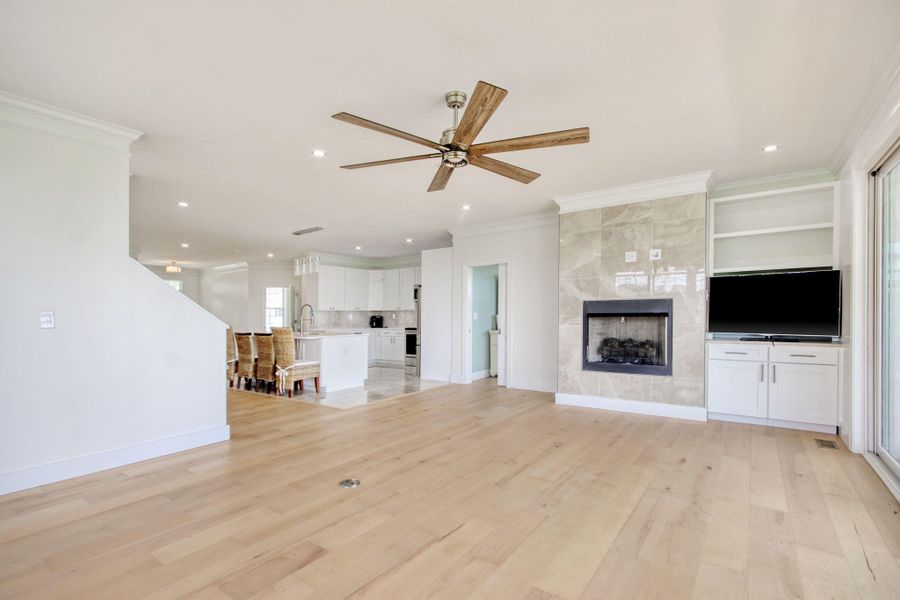 Spacious, unfurnished interior of a new home in , Georgetown (Image 44).