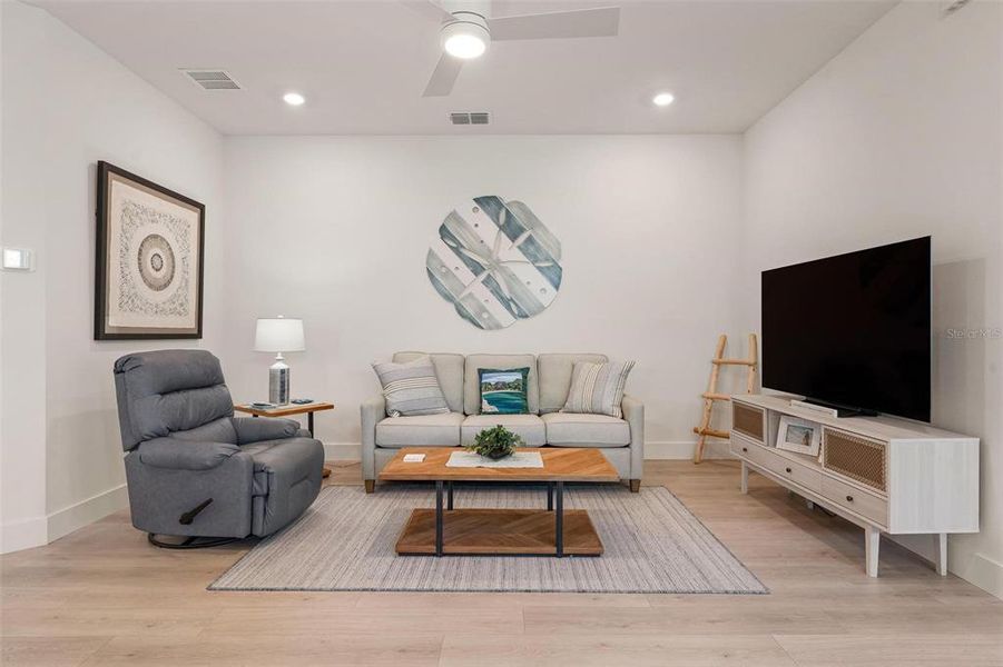 Furnished interior view inside a new home in , Bradenton (Image 28). Furnished interior view inside a new home in , Bradenton (Image 28).