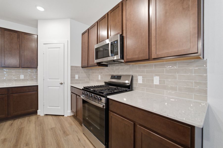 Furnished interior view inside a new home in Sierra Vista, Rosharon (Image 10).