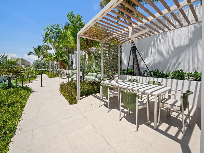Community amenities in 2200 Brickell, Miami (Image 77). Community amenities in 2200 Brickell, Miami (Image 77).