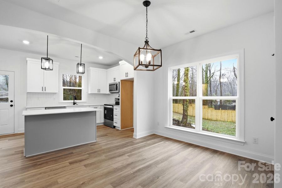 Spacious, unfurnished interior of a new home in , Gastonia (Image 18).