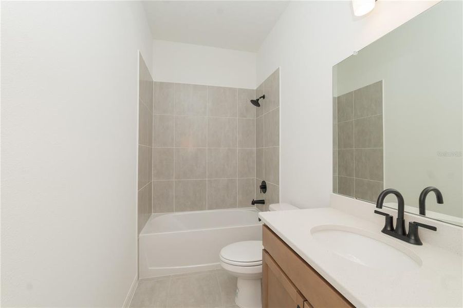 Furnished interior view inside a new home in , Bartow (Image 5).