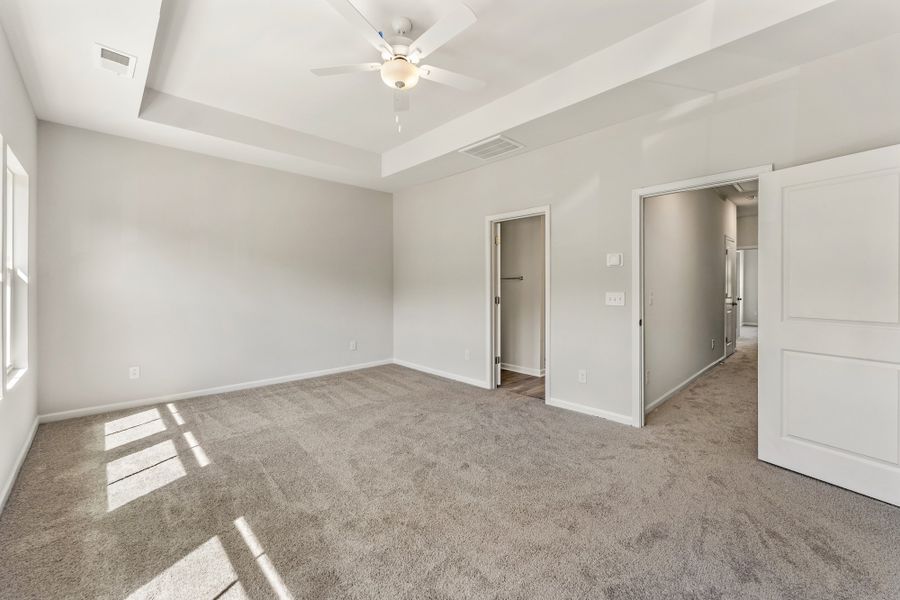 Spacious, unfurnished interior of a new home in Edwards Station, Taylors (Image 17).