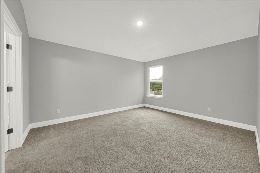Spacious, unfurnished interior of a new home in , Houston (Image 14).