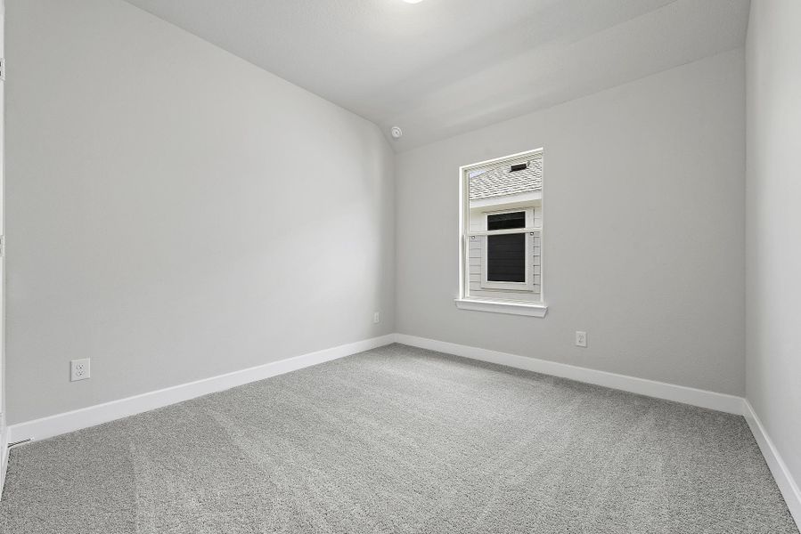 Spacious, unfurnished interior of a new home in The Trails, New Caney (Image 25).