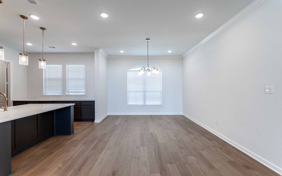 Spacious, unfurnished interior of a new home in Solterra, Mesquite (Image 18).