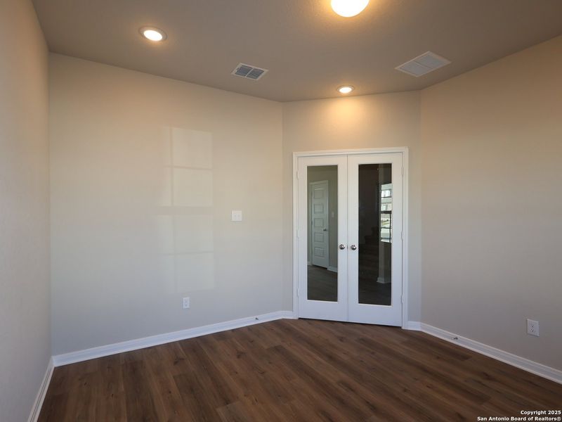 Spacious, unfurnished interior of a new home in Paloma Park, Converse (Image 24). Spacious, unfurnished interior of a new home in Paloma Park, Converse (Image 24).