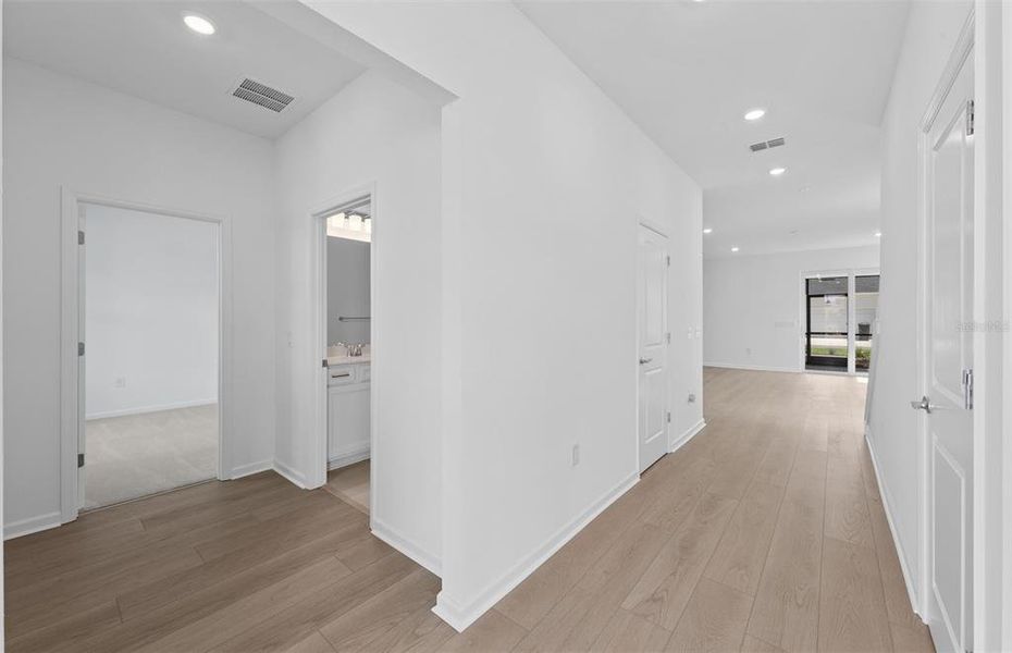 Spacious, unfurnished interior of a new home in , Bradenton (Image 34). Spacious, unfurnished interior of a new home in , Bradenton (Image 34).