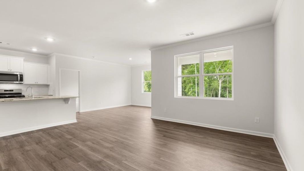 Spacious, unfurnished interior of a new home in Lost Creek, Dallas (Image 15). Spacious, unfurnished interior of a new home in Lost Creek, Dallas (Image 15).