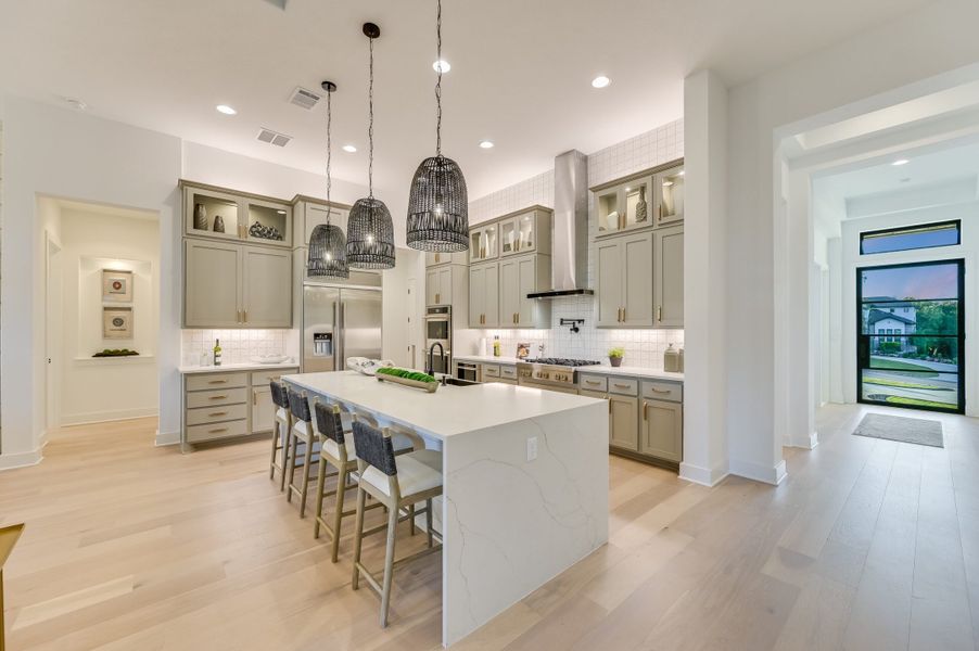 Representative furnished interior of a home built from the San Simeon I by Giddens Homes in Clearwater Ranch, Liberty Hill (Image 14).
