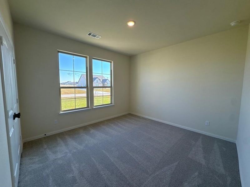 Spacious, unfurnished interior of a new home in Fairview Meadows, New Fairview (Image 10).