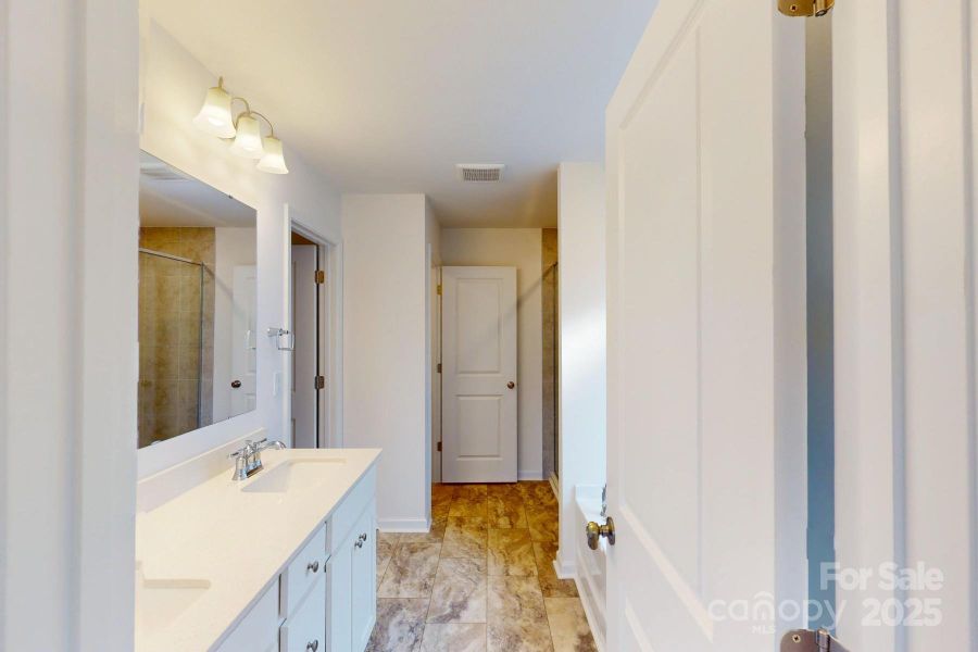 Owners bathroom Owners bathroom