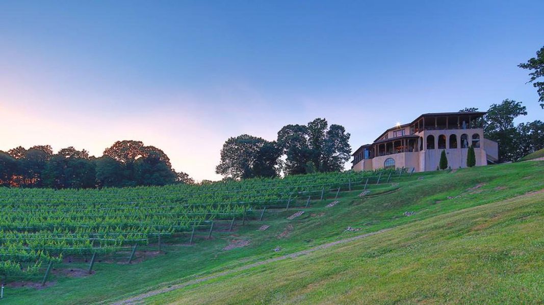 Natural landscape and outdoor views near Mountain Park in Dahlonega (Image 39). Natural landscape and outdoor views near Mountain Park in Dahlonega (Image 39).