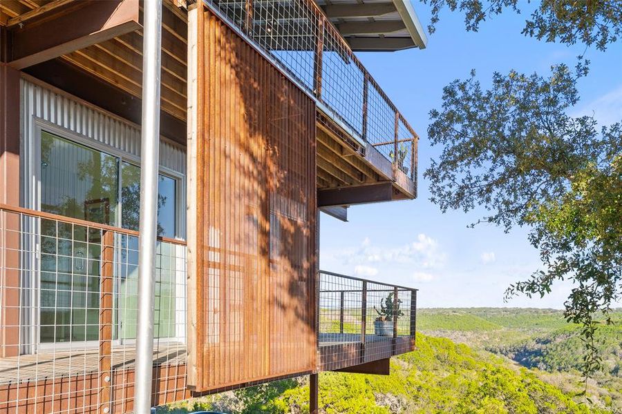 Exterior details and patio area of a home in , Burnet (Image 13).