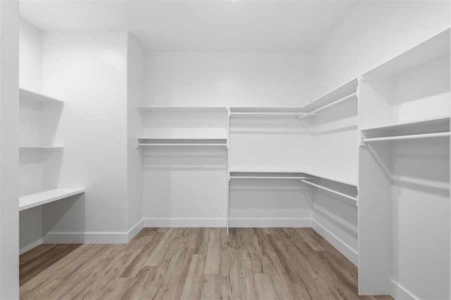 Spacious, unfurnished interior of a new home in , Ovilla (Image 35).