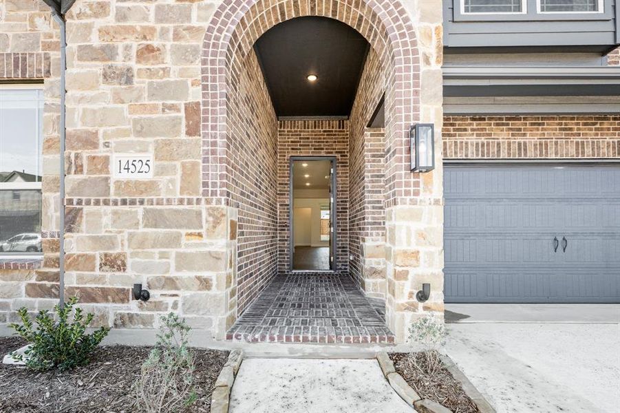 Exterior details and patio area of a home in Creekview Meadows, Pilot Point (Image 3).