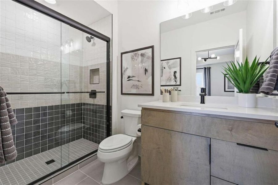 Furnished interior view inside a new home in , Gainesville (Image 41).