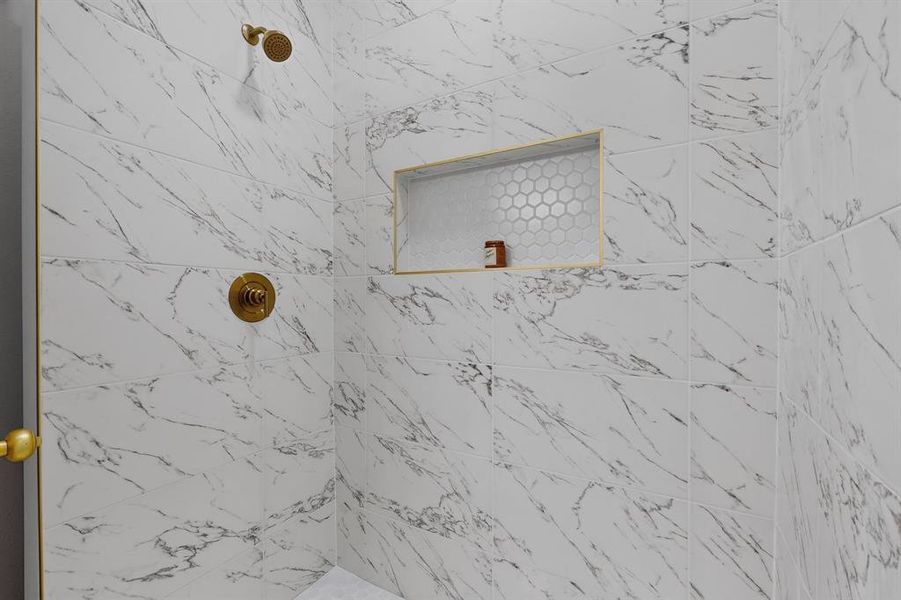 Close-up of interior finishes inside a home in , Gun Barrel City (Image 20).