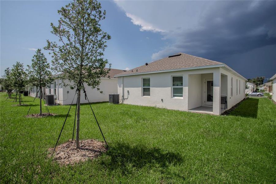 Exterior details and patio area of a home in , Umatilla (Image 24).