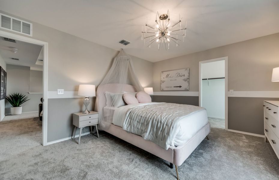 Representative furnished interior of a home built from the Stockdale by Pulte Homes in Bay Creek, Baytown (Image 14).