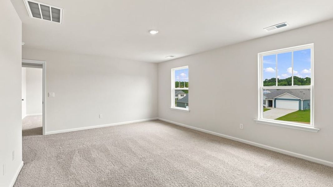 Spacious, unfurnished interior of a new home in Lakestone, Woodruff (Image 33).