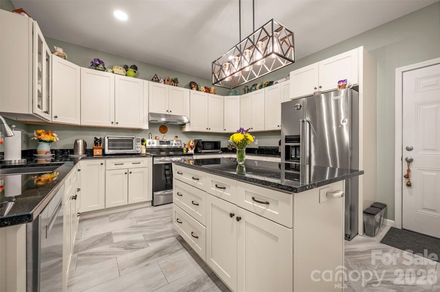 Abundant cabinetry and workspace Abundant cabinetry and workspace